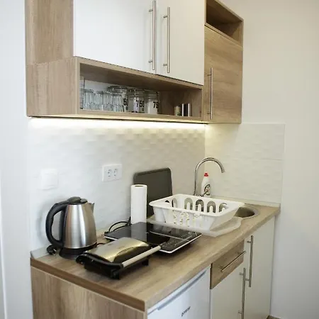 Dvori Sky View E14 - Free Private Parking Apartmán *