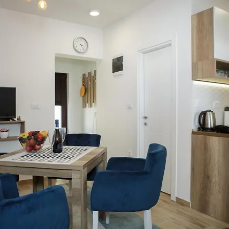 Dvori Sky View E14 - Free Private Parking * Kopaonik