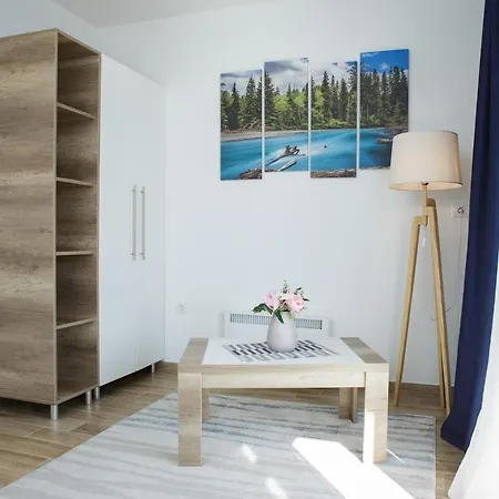 Dvori Sky View E14 - Free Private Parking