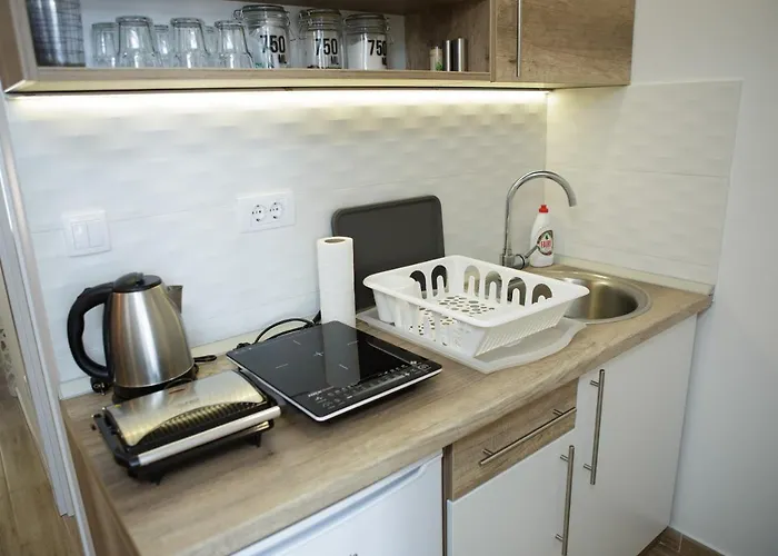 Dvori Sky View E14 - Free Private Parking *